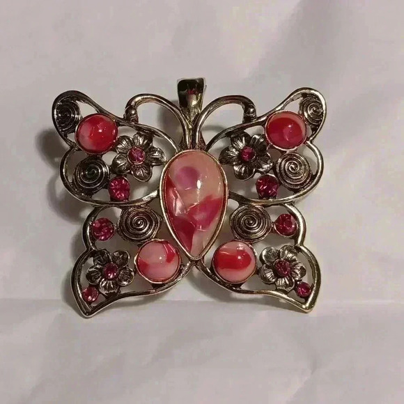 Vintage‎ RMN Butterfly Floral Pendant Pink Silver Trim 2"×2¼ Magnetic Clip - Picture 1 of 6
